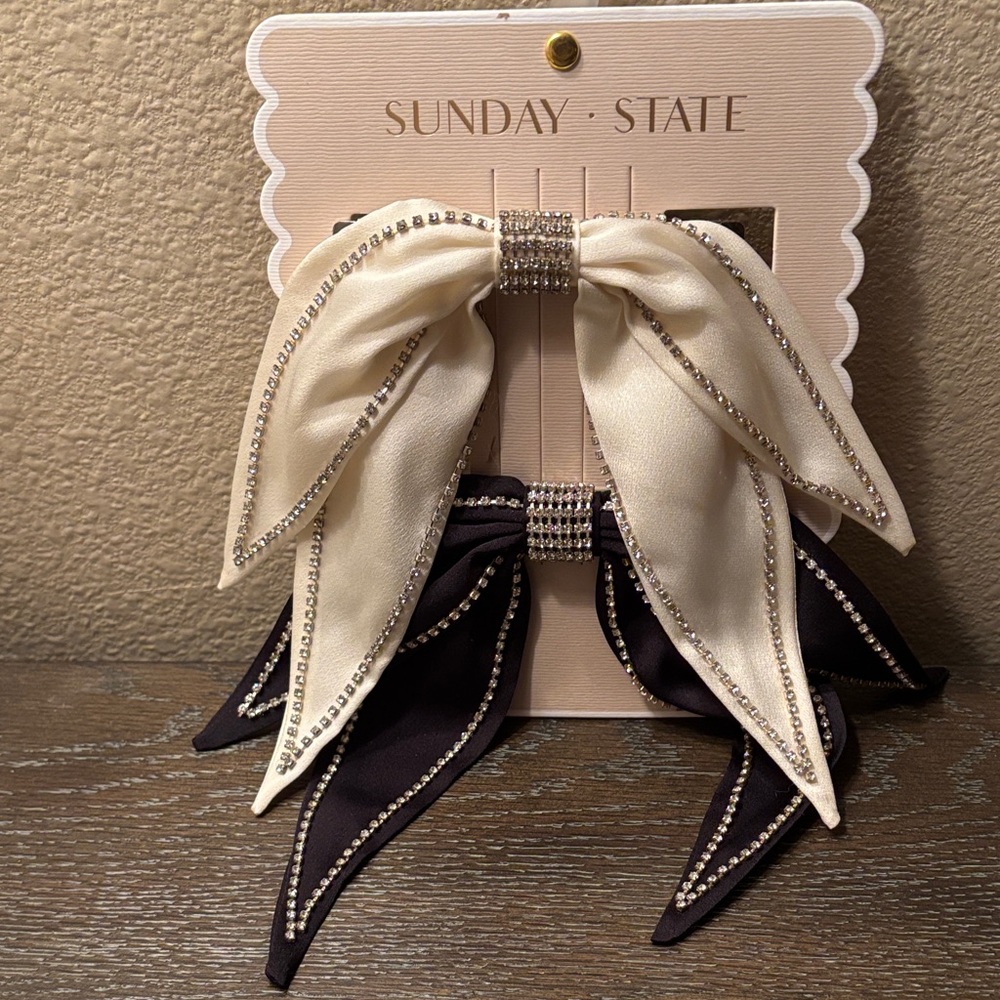 Sunday State Cream and Black Hair Bows
